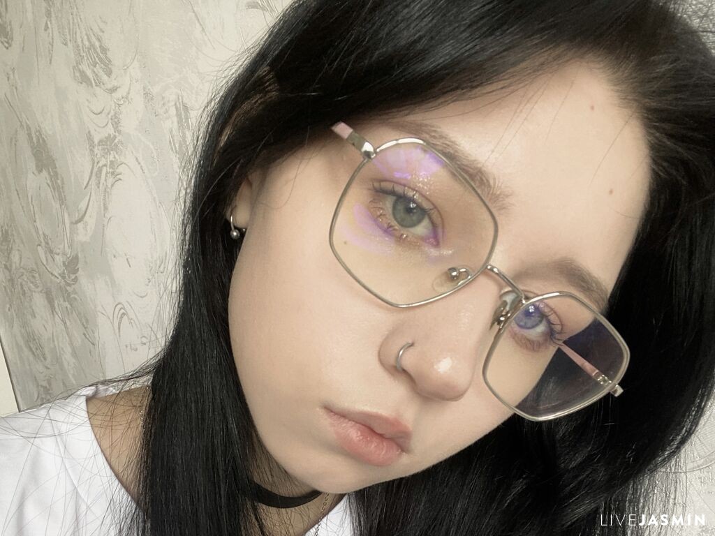 ElizabethWalkerr model profile and live status