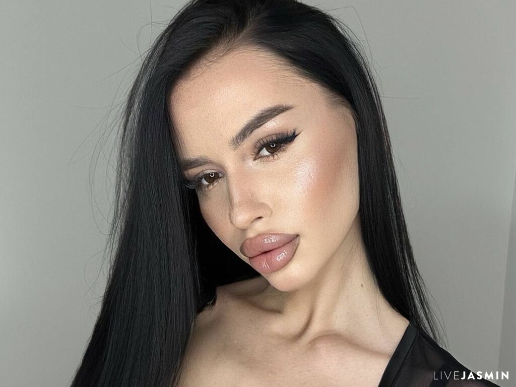 Profile photo for EllinLovely