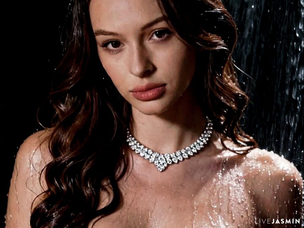 View EmilyShiny live cam profile