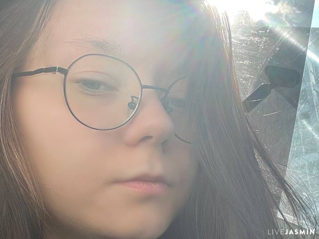 EthylShrock live cam girl profile