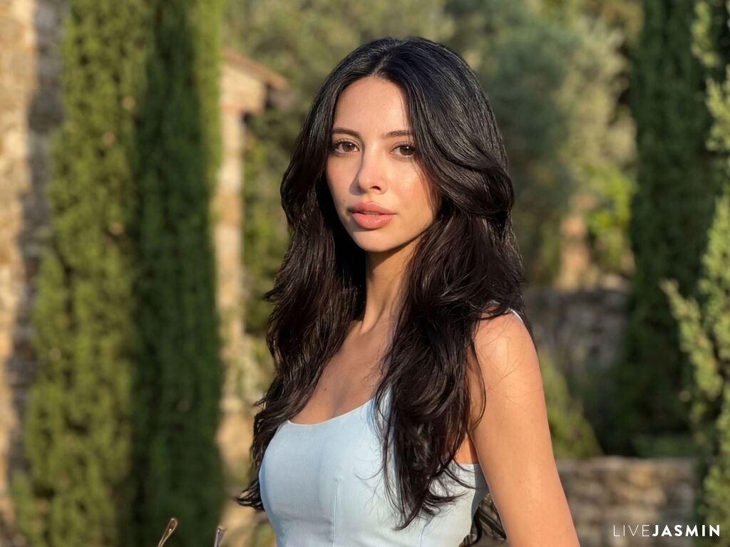 EvaMorissy model profile and live status