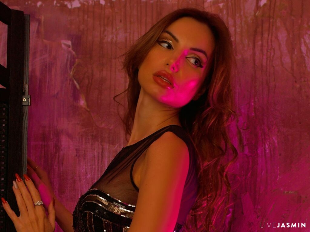 View EvelynWolf live cam profile