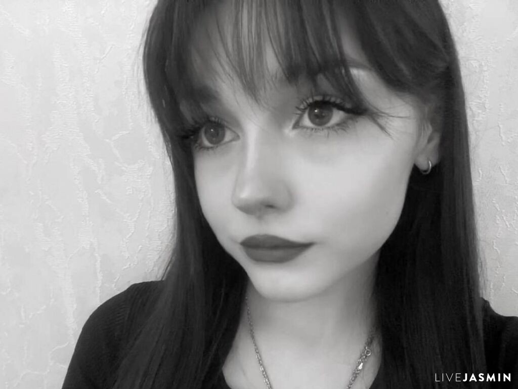 EvelynnCaillouet LiveJasmin cam profile image