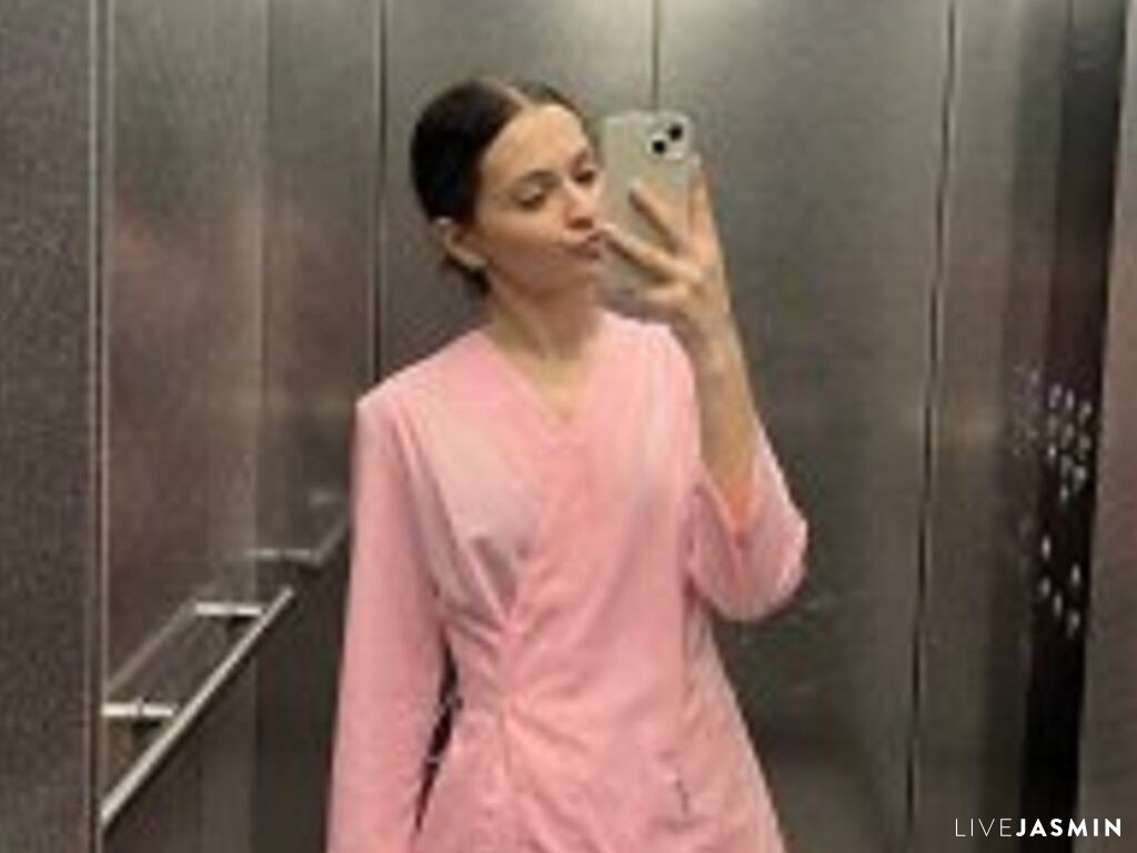 Browse FeleciaSirak live chat profile