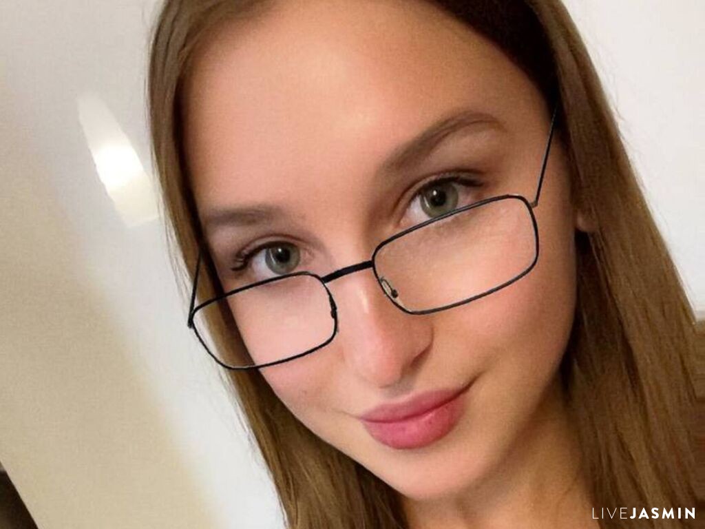 View FelicaDevey live cam profile