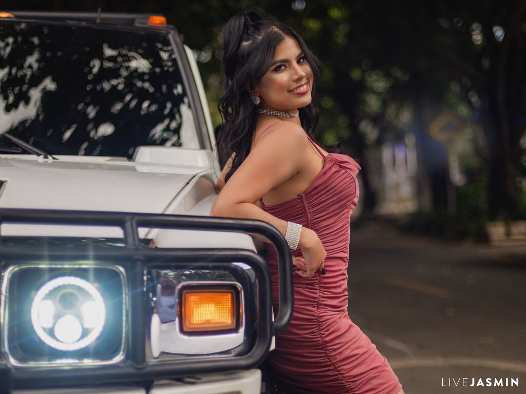 View FernandaGreco on AlwaysCamGirls