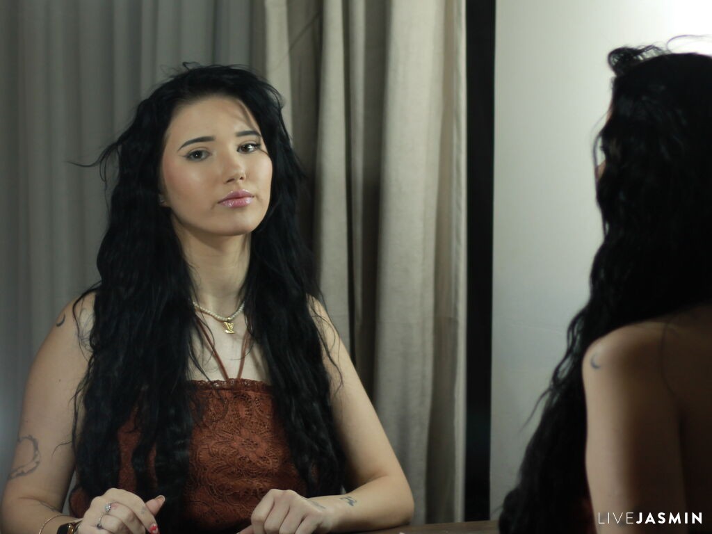 View FleurDivine cam profile and live status