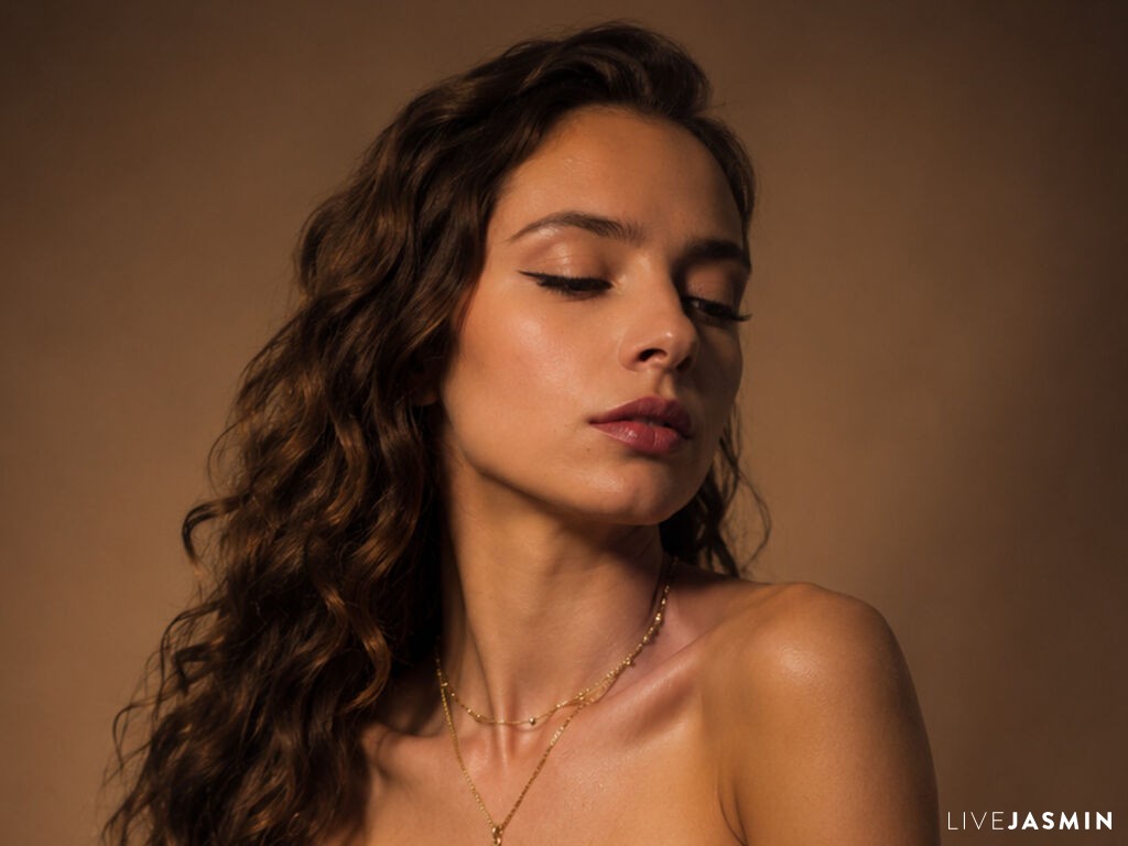 Cam girl profile image for FranLeveille