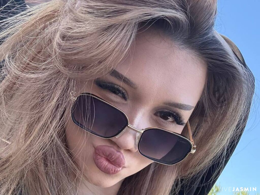 GailMayette model profile and live status
