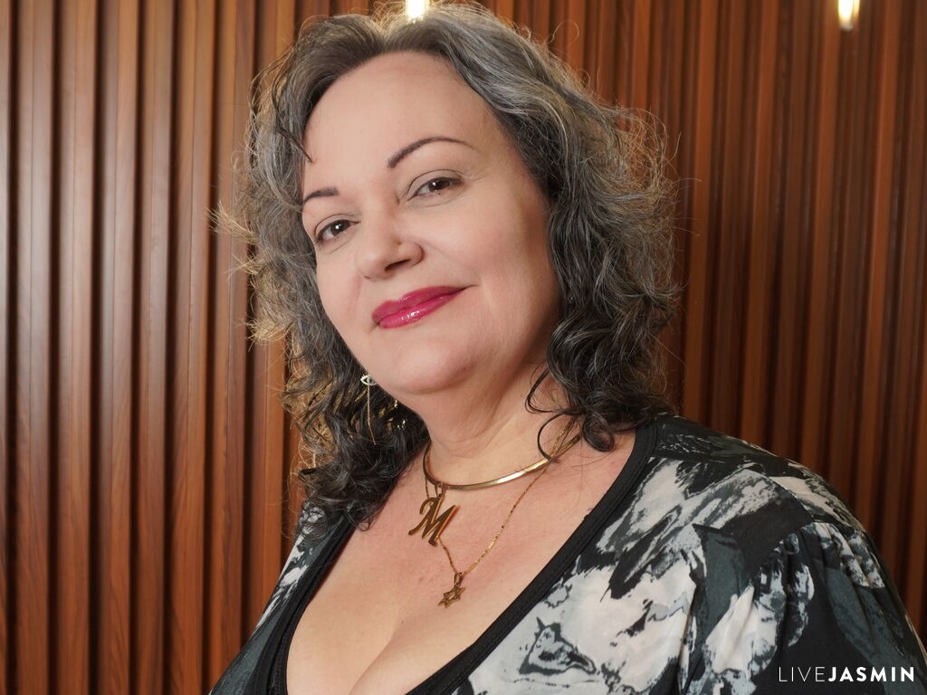 GeminisBlue model profile and live status