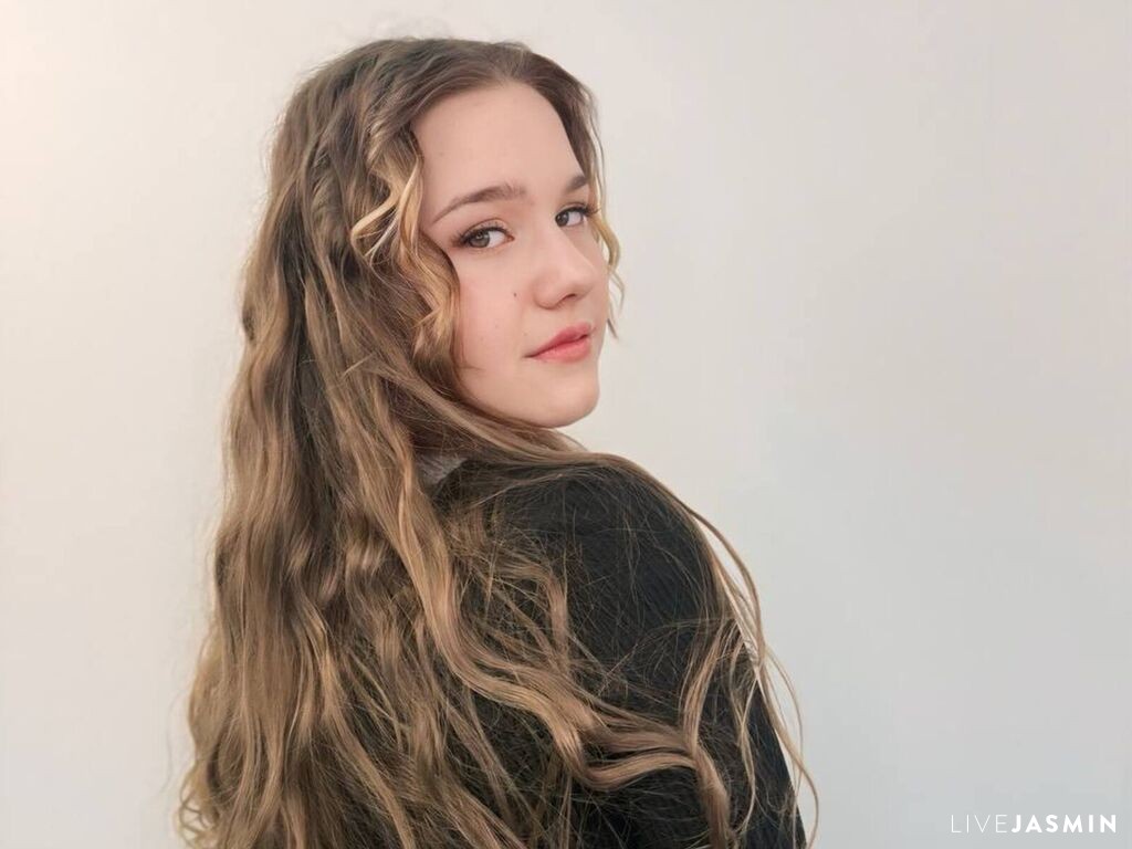 Cam girl profile image for GrayceSerrell