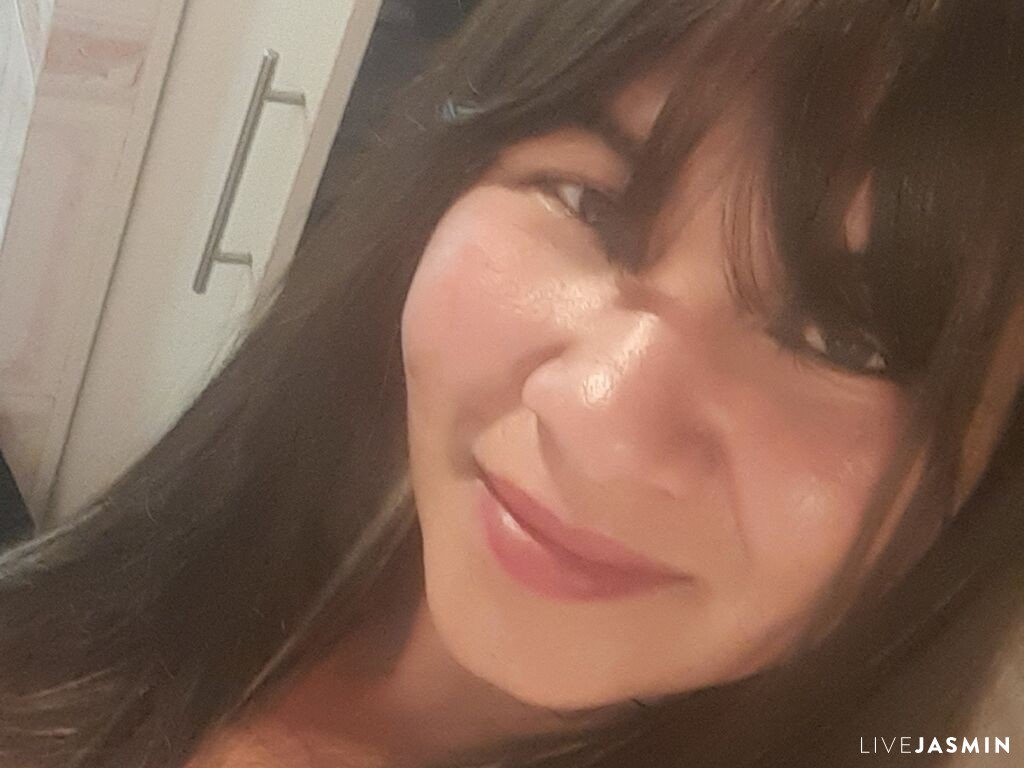 Cam girl profile image for GrettyRoss