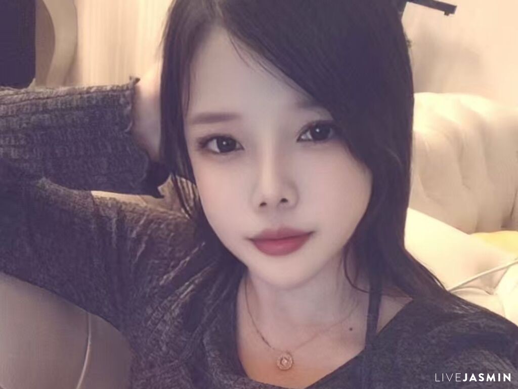 GuanshiXiwen model profile and live status