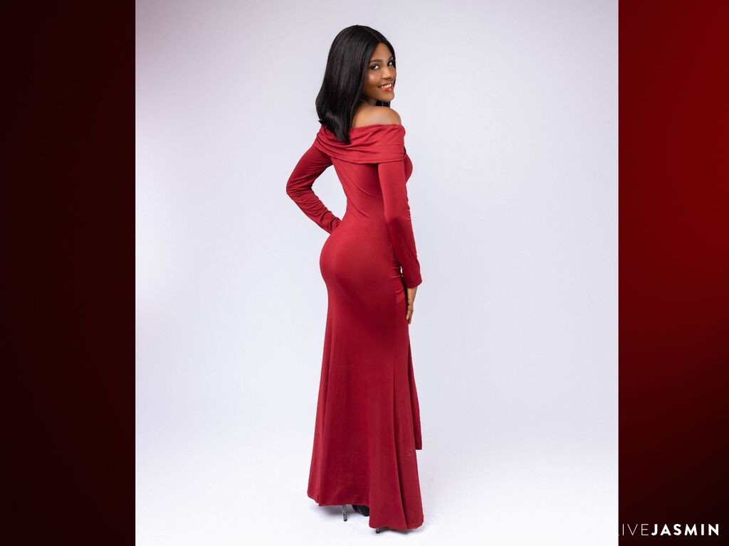 HaraKhan model profile and live status
