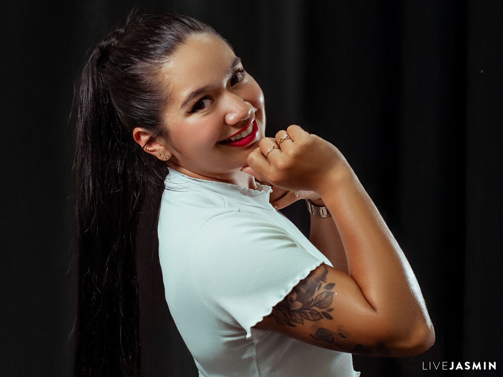 HeidyRouss model profile and live status
