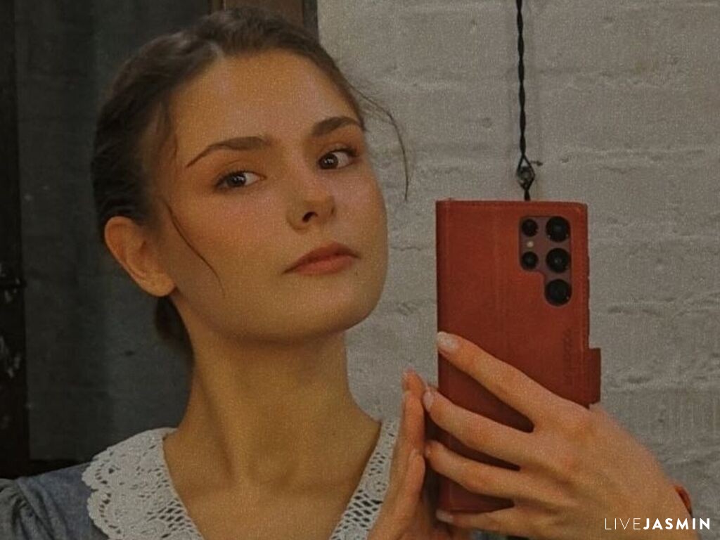View HelenaBerkheimer cam profile and live status