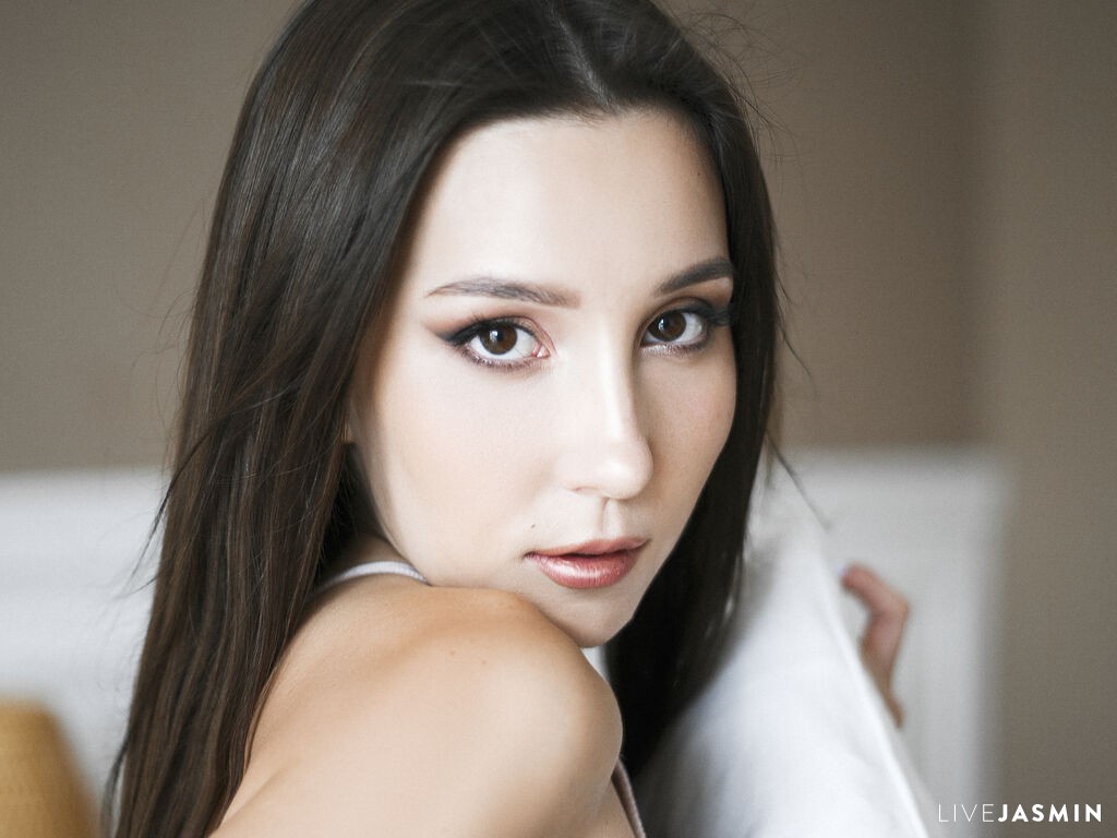 Browse HelenaMacey live chat profile