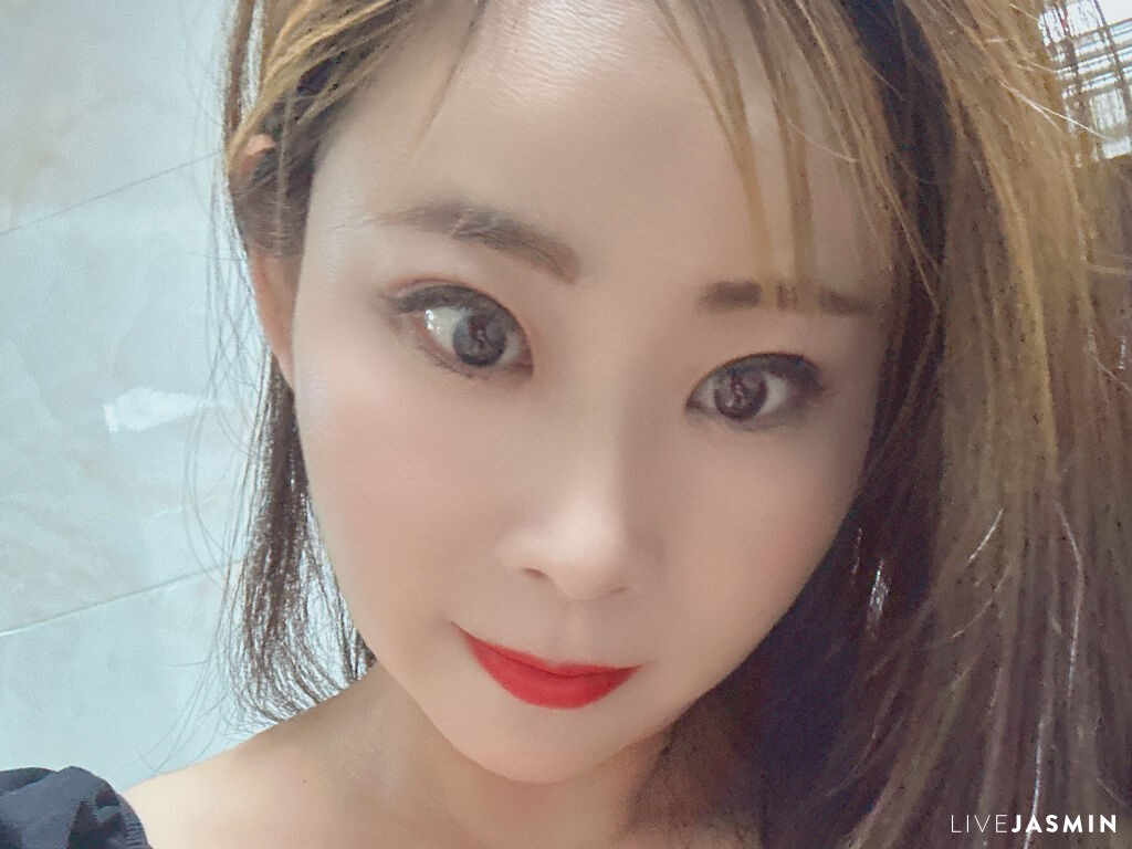 IrisZhang LiveJasmin cam profile image