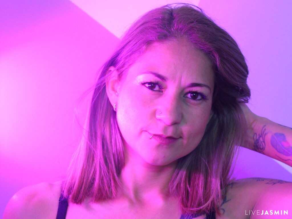 Profile photo for IsabellaBaker