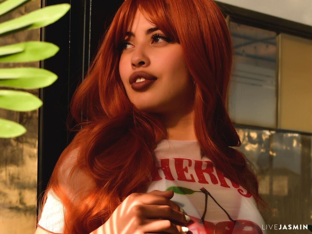 IsabellaColleman model profile and live status