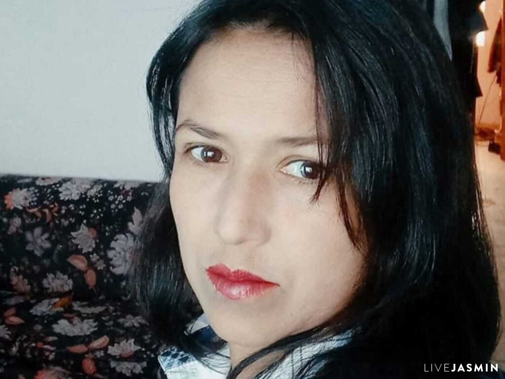 Cam girl profile image for IvanniaClarck
