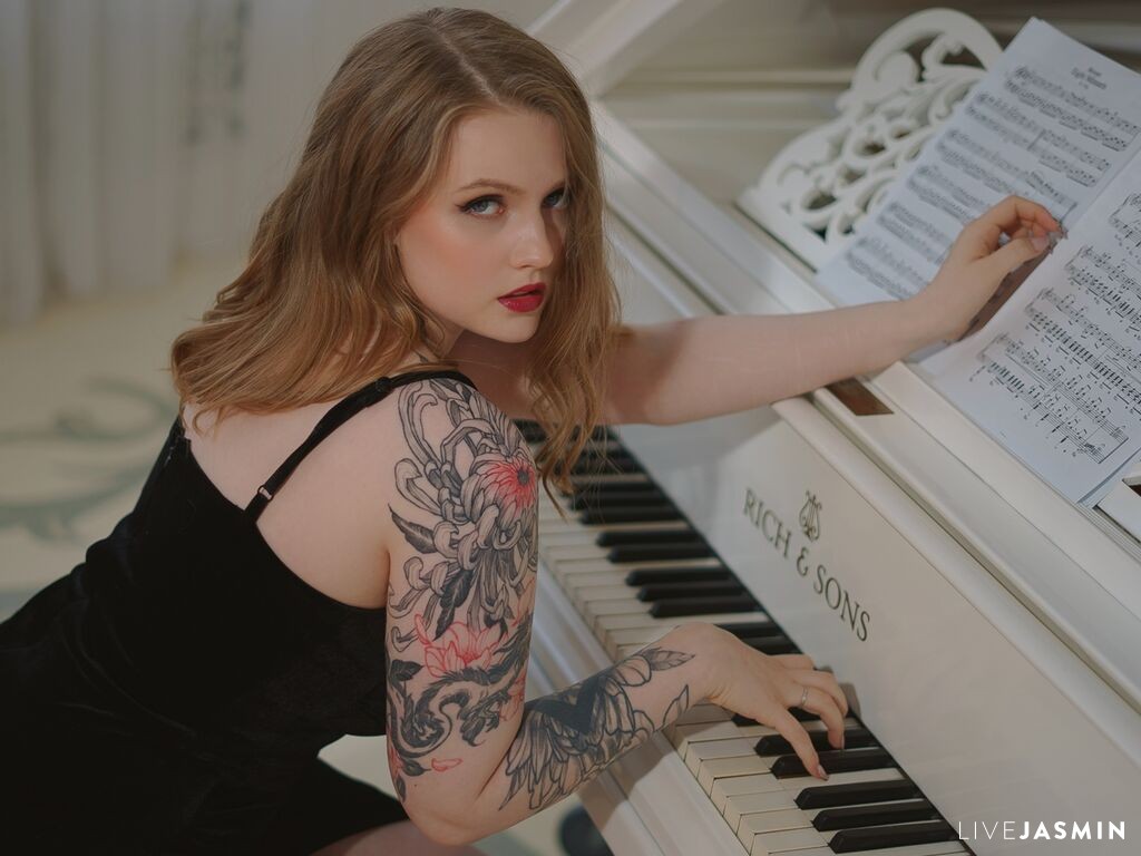 JanieWildy model profile and live status
