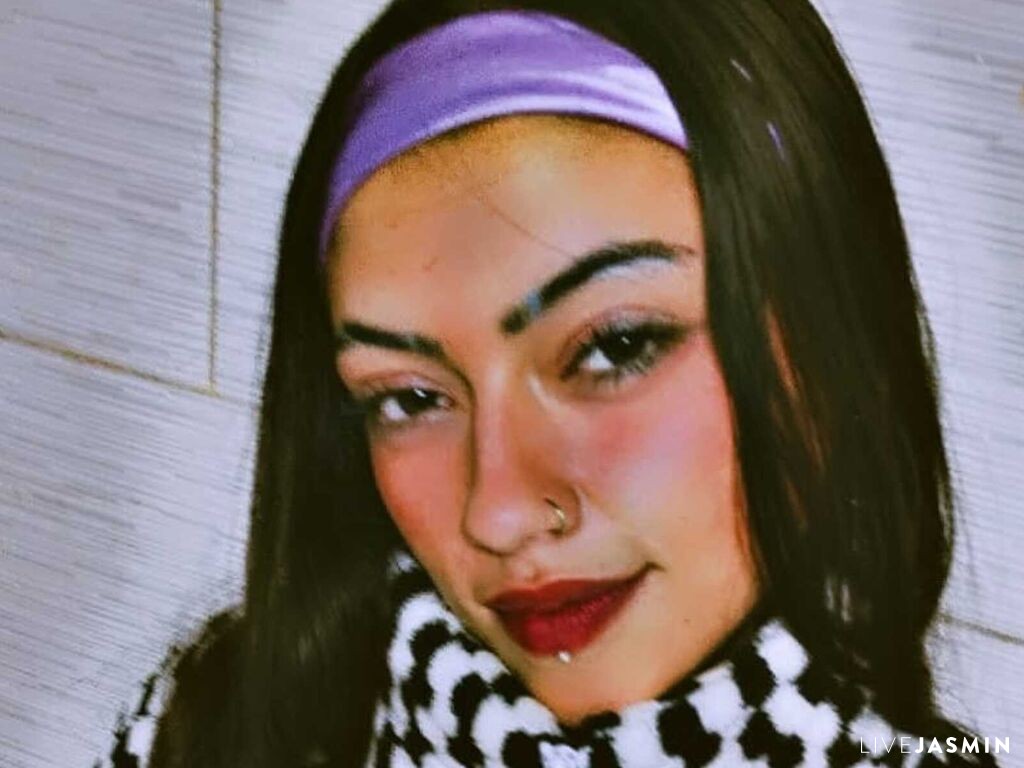 JeanneGerard model profile and live status