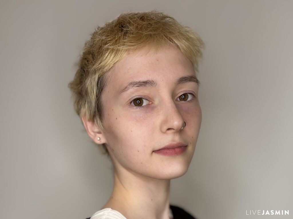 JenelleBarette model profile and live status