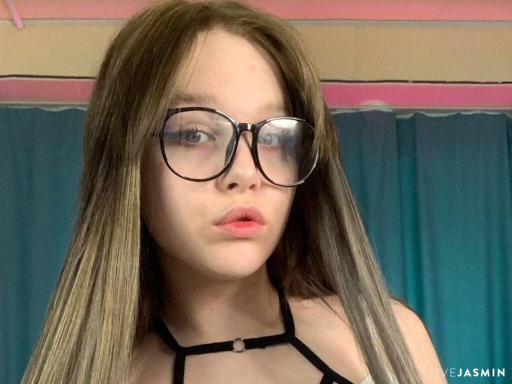 JenniferMiss model profile and live status