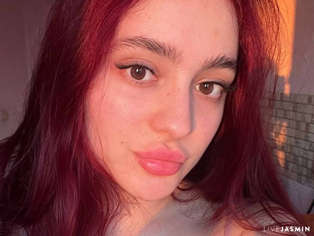 Cam girl profile image for JessJoh