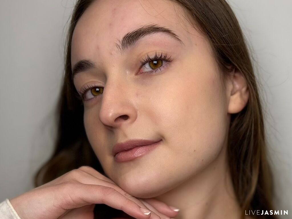 Cam girl profile image for JoniShivy