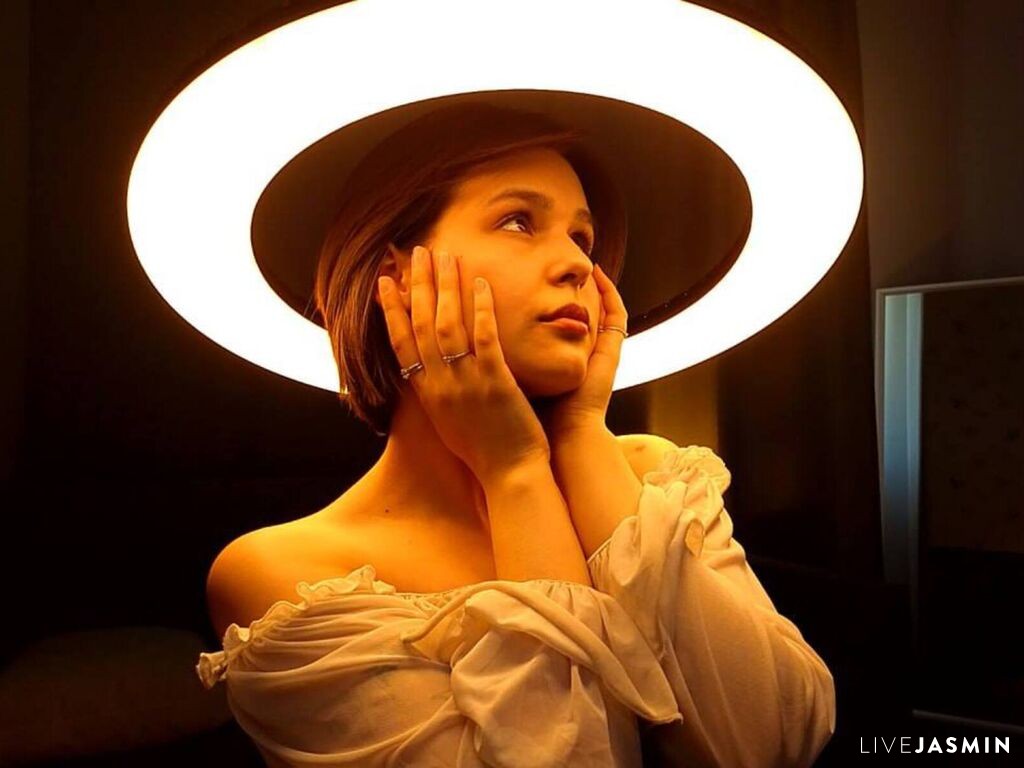Profile photo for JoslynDelmolino