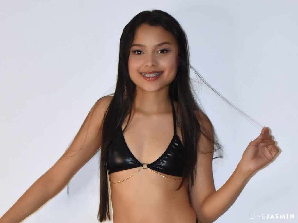 JulietaMiller LiveJasmin cam profile image