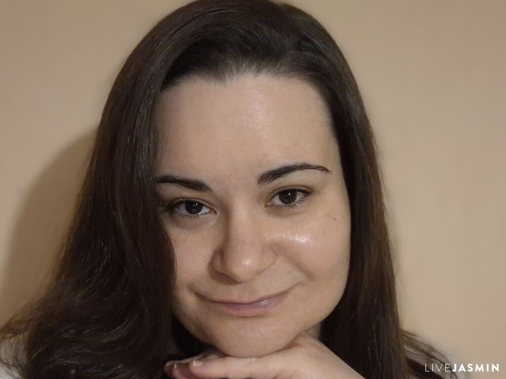 JustinaRay model profile and live status