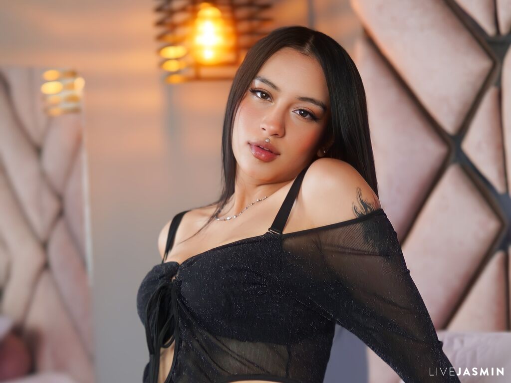 KaisaCurt profile in Live 18 Year Old Cam Girls
