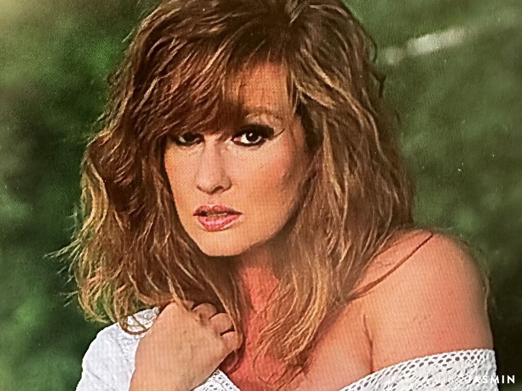 KalleyMarie model profile and live status