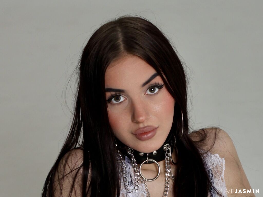 KamilaBell model profile and live status