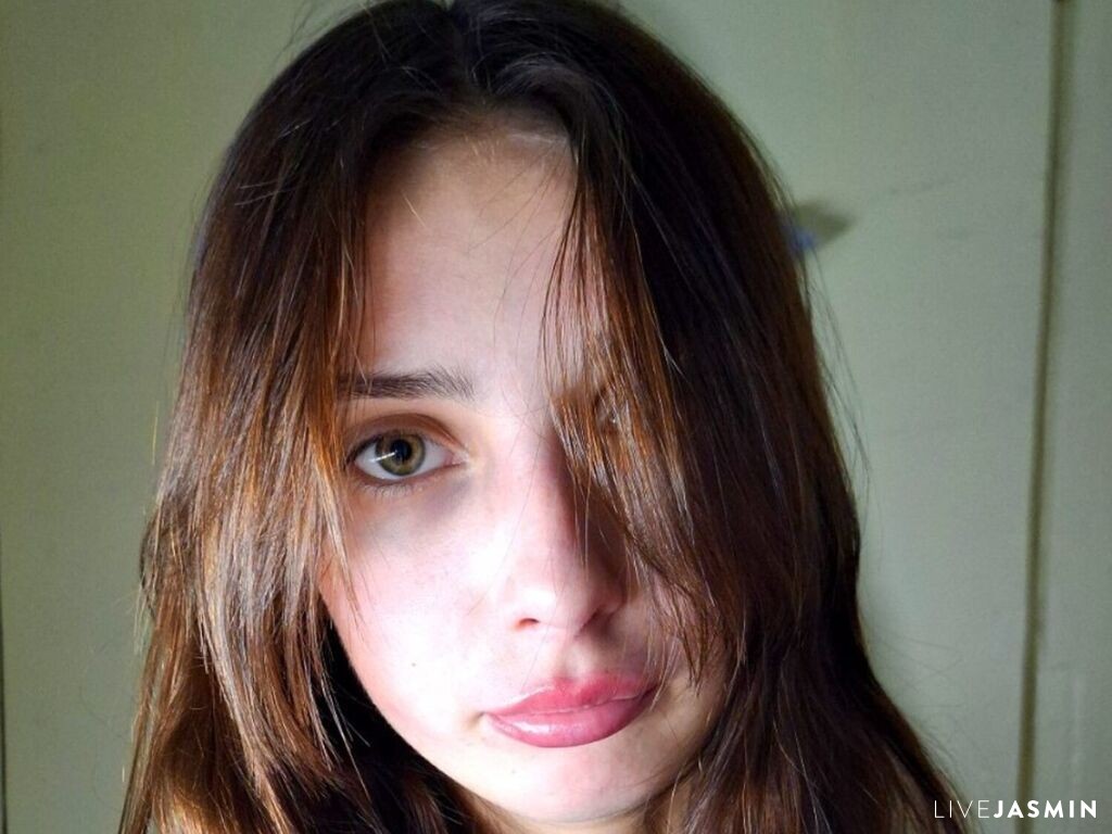 KathrynWalters model profile and live status