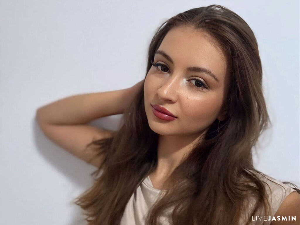 Cam girl profile image for KayaRiva