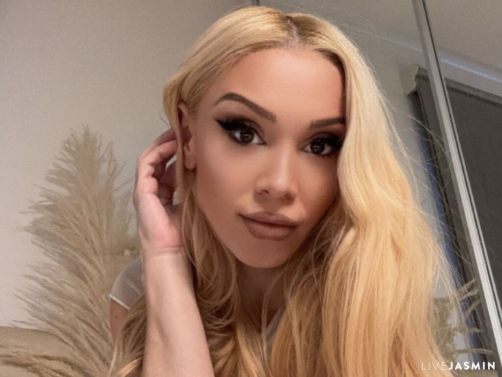 View KendallMinx live cam profile
