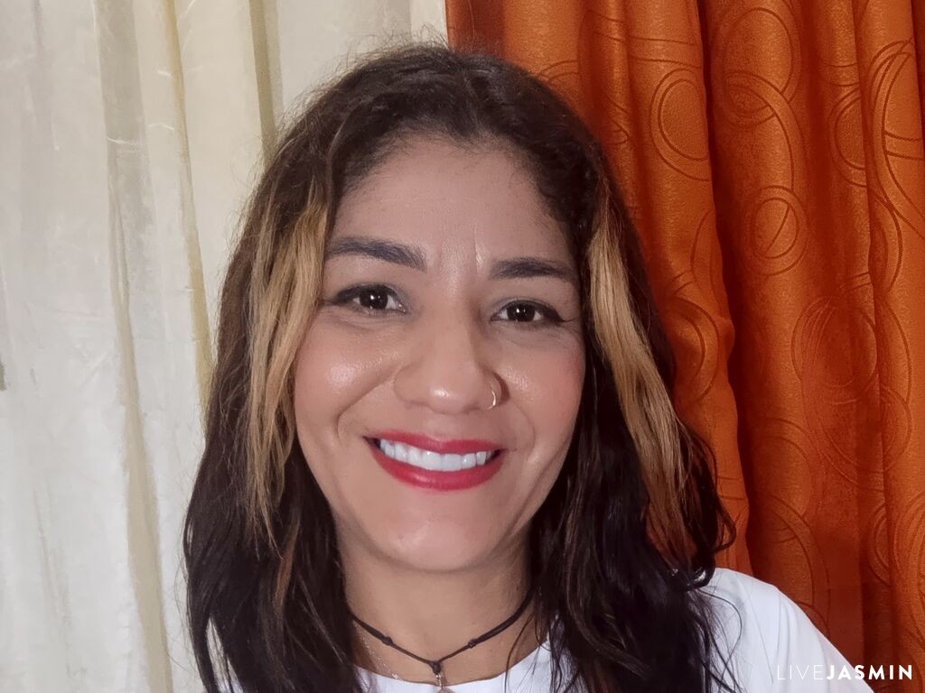 View KendraAmar live cam profile