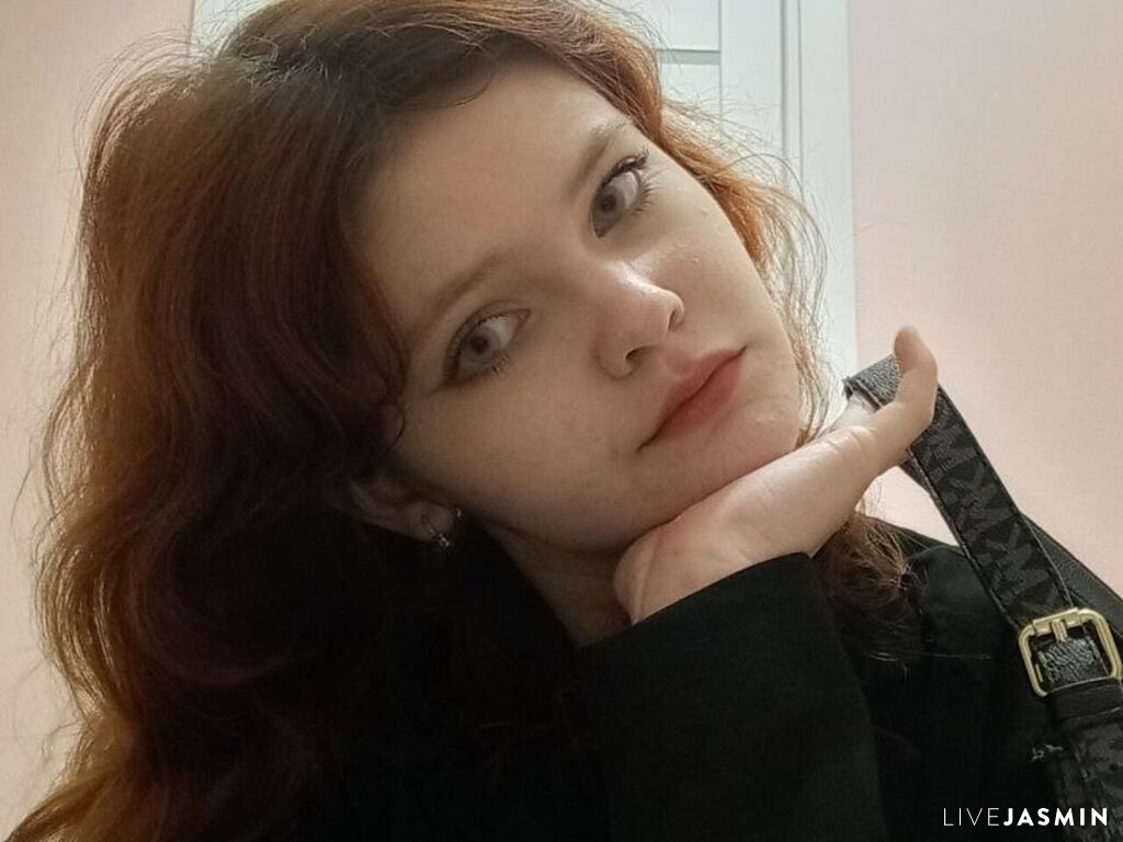 View KeniaVallar live cam profile
