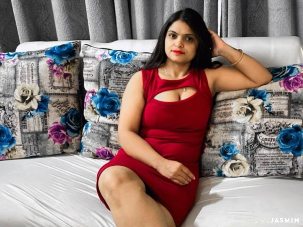 KiaMiles LiveJasmin model profile