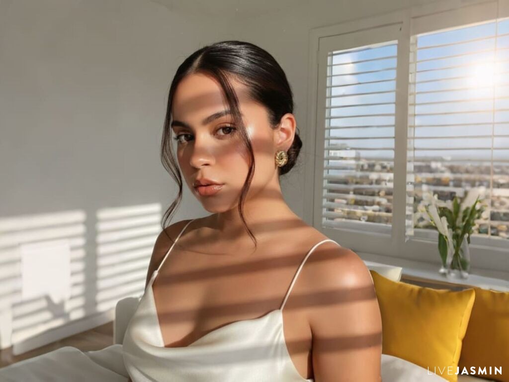 View KiaraVictoria live cam profile