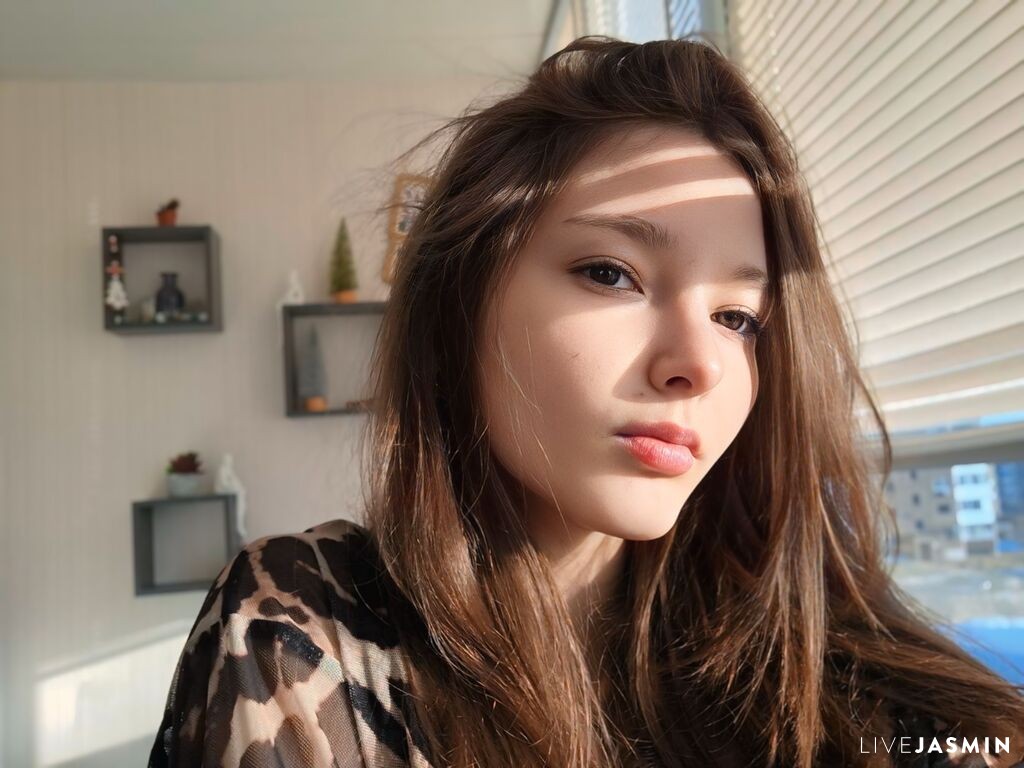 Cam girl profile image for KlaraWinett