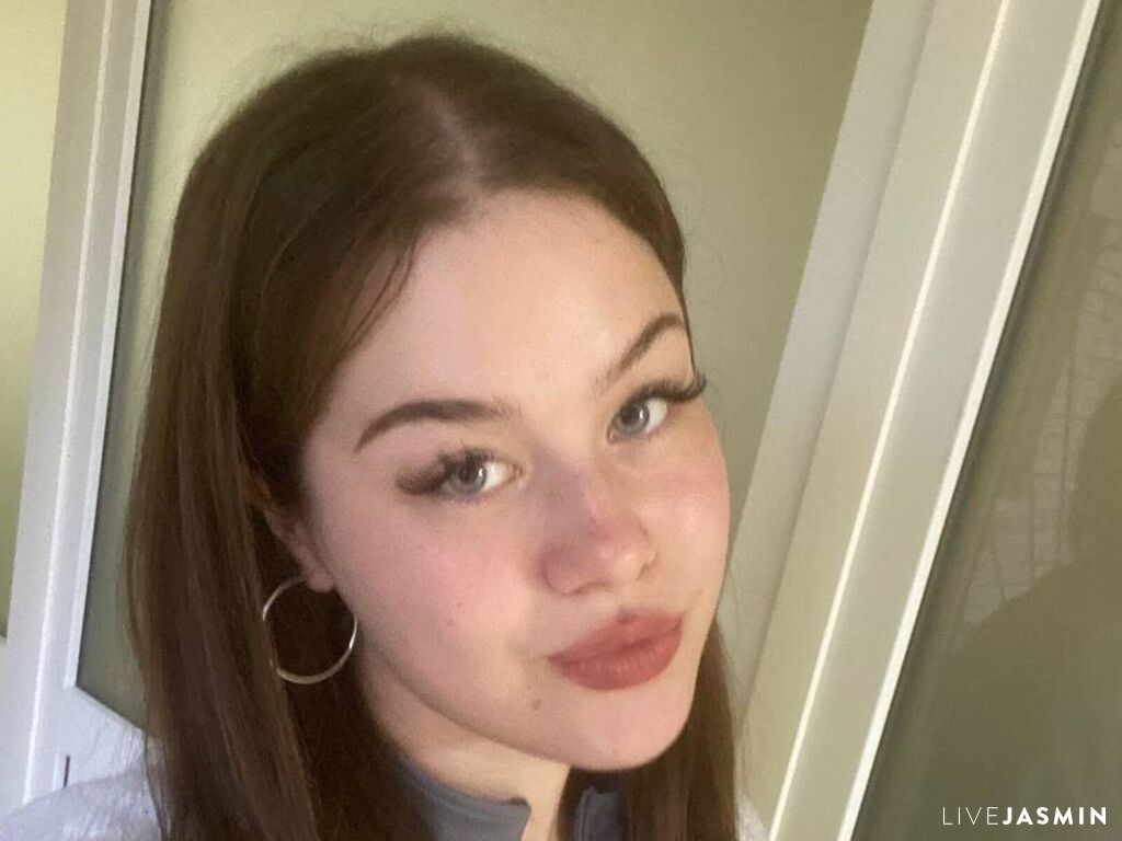 KristiGroune model profile and live status