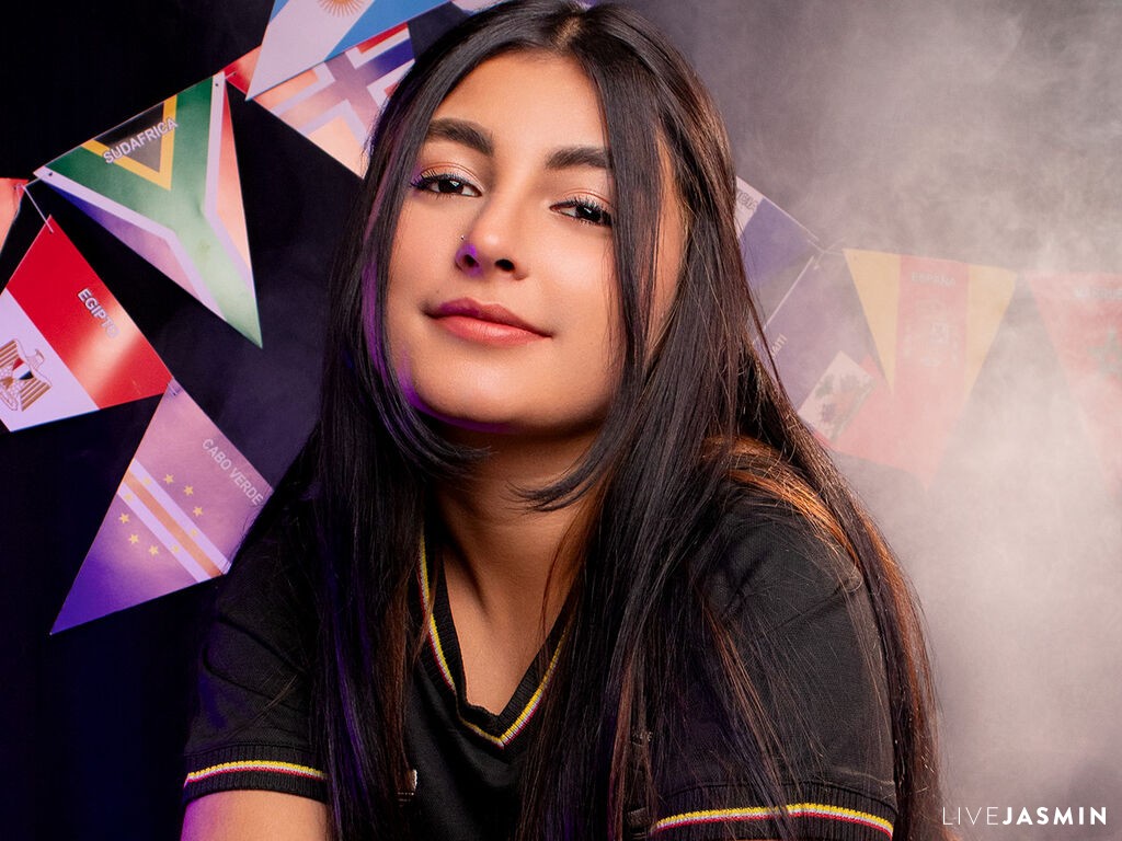 KylieThomps model profile and live status