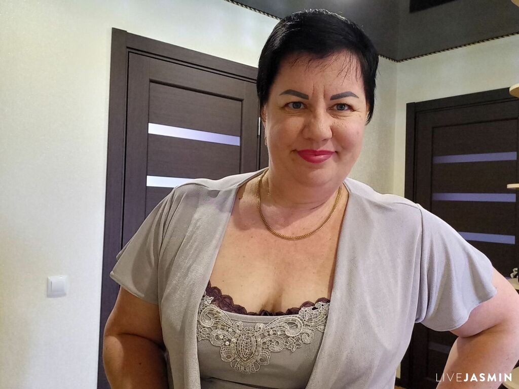 View LadySugar cam profile and live status