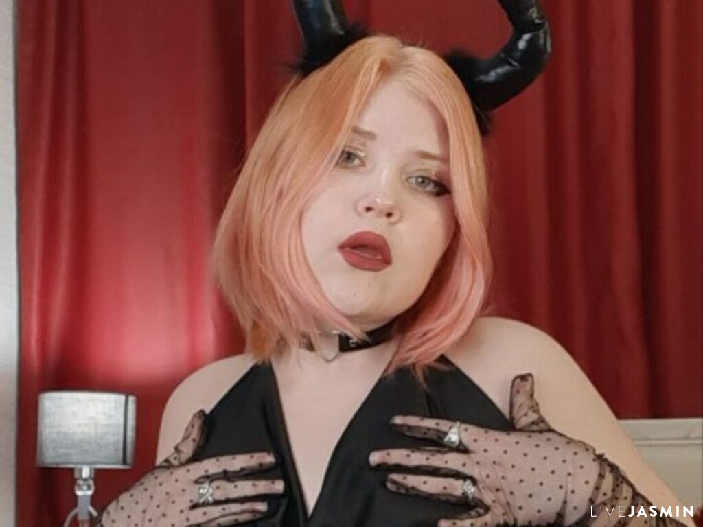 LanaWhowanna model profile and live status