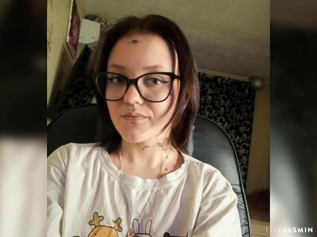 View LaquitaMoncure cam profile and live status